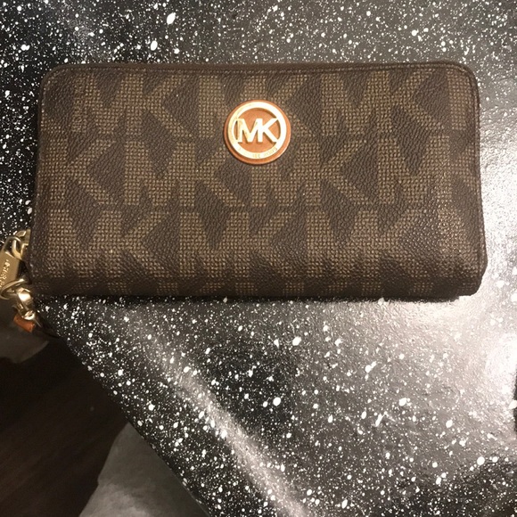 MK Wallet - Picture 1 of 3